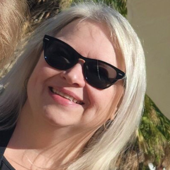 Meet your Posher, Diana - Picture 1 of 1